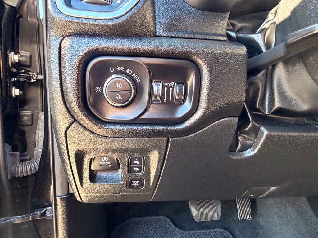 Used 2023 RAM 1500 Laramie AWD/4WD image 21