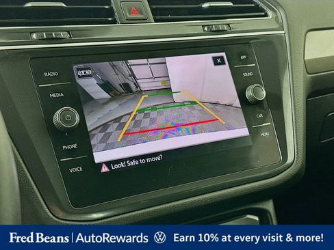 Used 2022 Volkswagen Tiguan SE AWD/4WD image 18