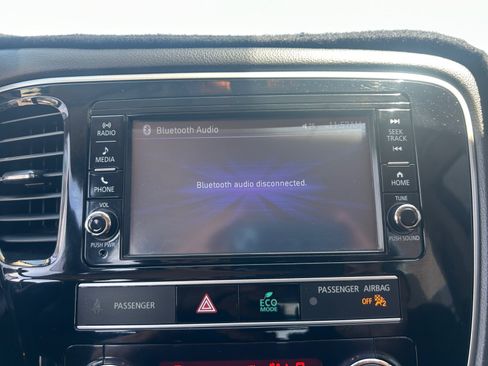 Used 2019 Mitsubishi Outlander ES FWD image 19