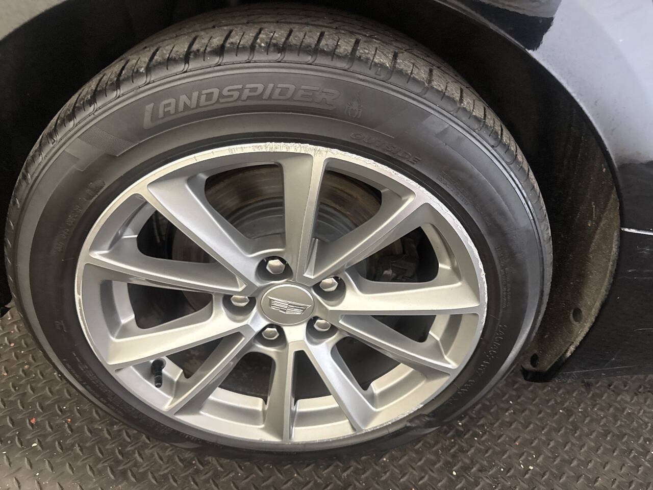 Used 2019 Cadillac CTS Luxury RWD image 12