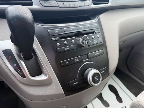 Used 2012 Honda Odyssey LX image 20