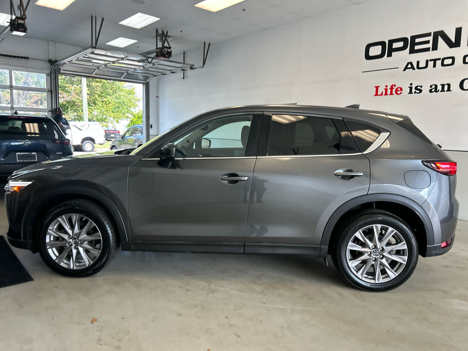 Used 2019 MAZDA CX-5 Grand Touring w/ GT Premium Package AWD/4WD image 3