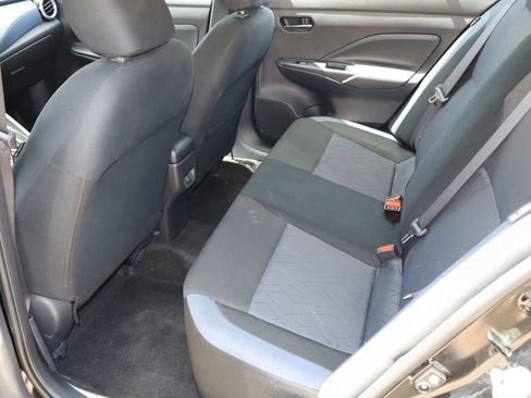 Used 2024 Nissan Versa SV FWD image 5