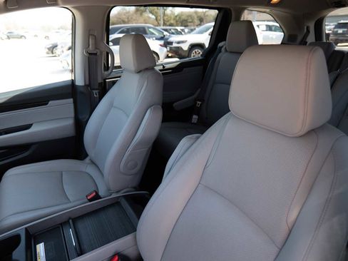 Used 2020 Honda Odyssey Elite image 11