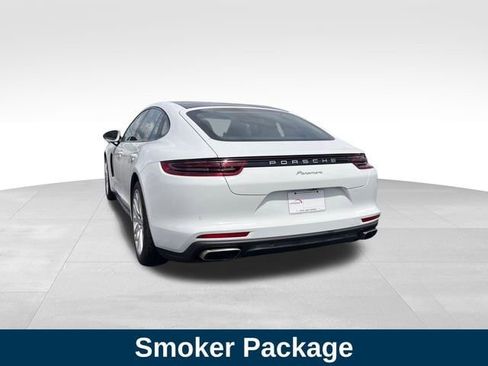 Used 2018 Porsche Panamera RWD image 3