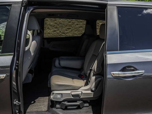 Used 2024 Honda Odyssey EX-L image 22