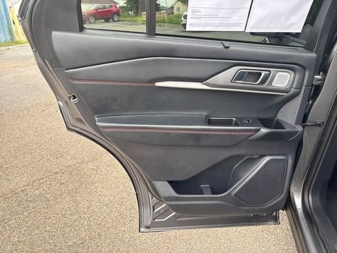Used 2025 Ford Explorer ST AWD/4WD image 21