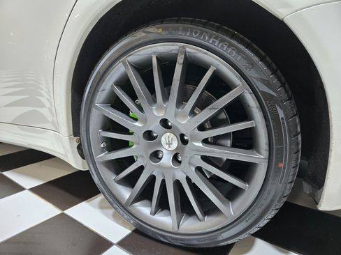 Used 2012 Maserati Quattroporte S RWD image 29