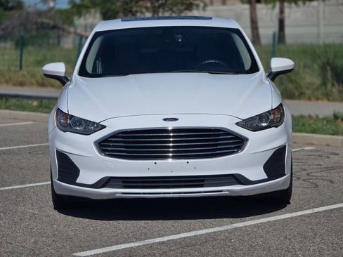 Used 2020 Ford Fusion SE image 30