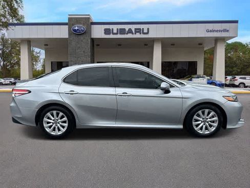 Used 2018 Toyota Camry LE FWD image 7
