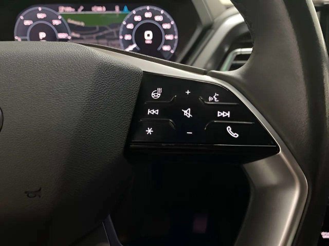 Used 2023 Audi Q4 e-tron Premium Plus RWD image 34