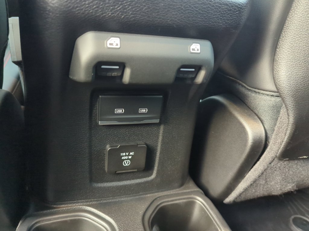 Used 2025 Jeep Gladiator Rubicon w/ Convenience Group AWD/4WD image 42