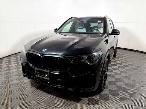 Certified 2024 BMW X5 xDrive40i w/ M Sport Package AWD/4WD image 3