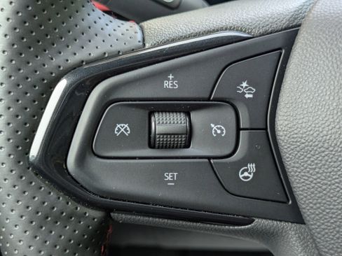 Used 2025 Chevrolet Trax RS w/ Driver Confidence Package FWD image 16