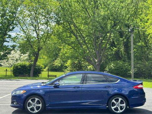 Used 2014 Ford Fusion SE w/ Equipment Group 201A FWD image 10