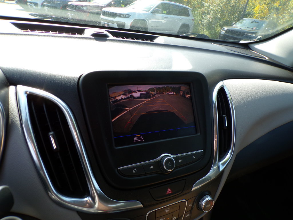 Used 2021 Chevrolet Equinox LS AWD/4WD image 21