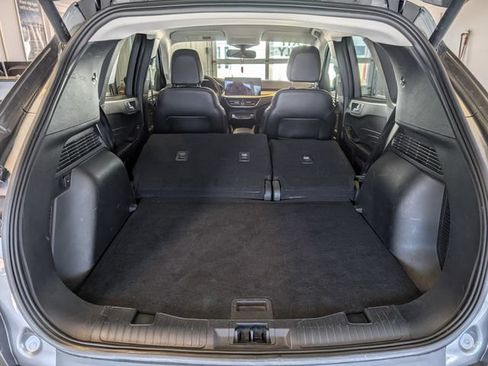 Certified 2024 Ford Escape Platinum AWD/4WD image 30