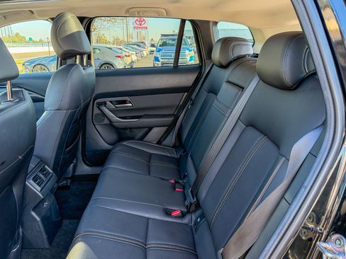 Used 2025 MAZDA CX-50 AWD 2.5 Hybrid w/ Premium Pkg image 22