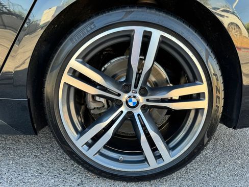 Used 2019 BMW 740i w/ M Sport Package RWD image 9