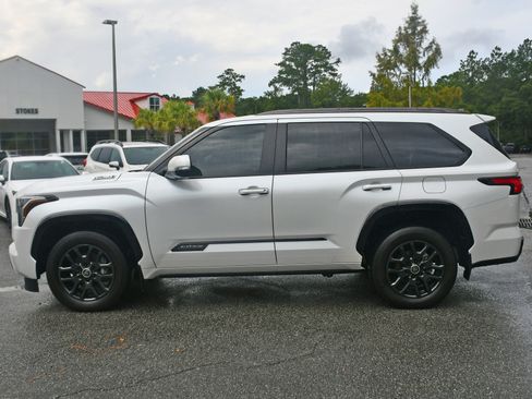 Used 2024 Toyota Sequoia Platinum AWD/4WD image 2