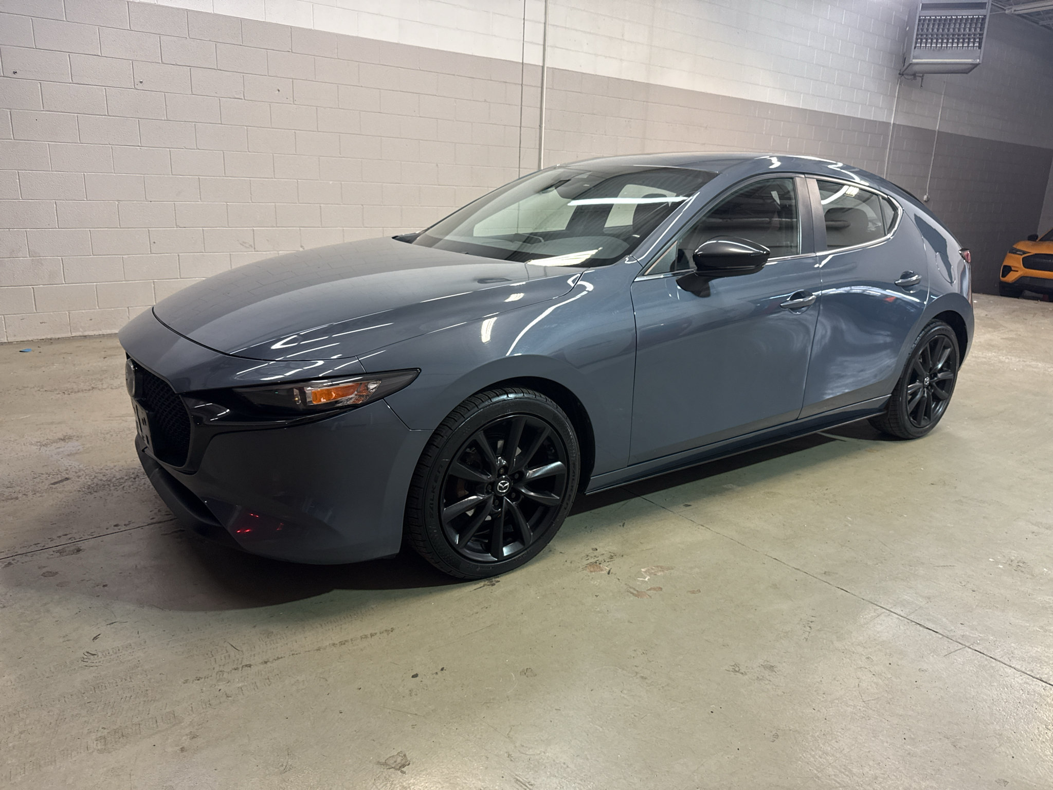 Used 2022 MAZDA MAZDA3 s FWD image 3