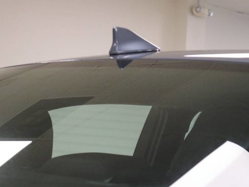 Used 2022 Toyota Corolla LE image 99