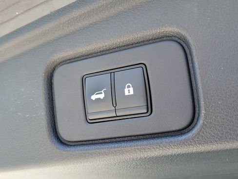 Certified 2024 Nissan Pathfinder SL FWD image 7