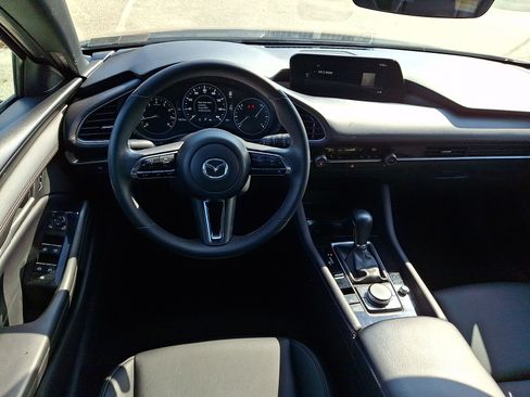 Used 2024 MAZDA MAZDA3 s FWD image 11