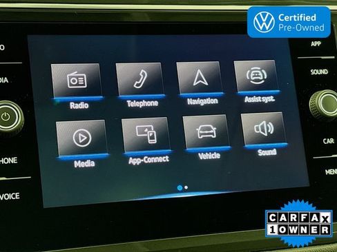 Used 2023 Volkswagen Tiguan SE w/ Panoramic Sunroof Package image 16