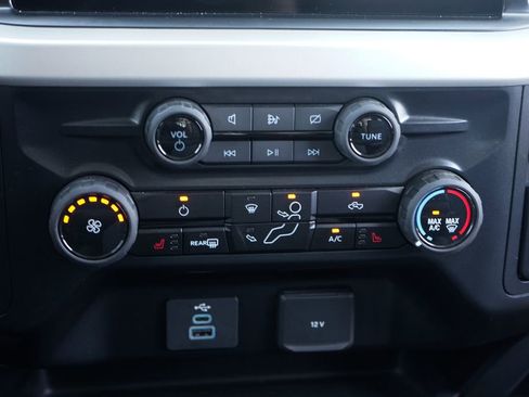 Used 2024 Ford F250 XLT w/ XLT Premium Package AWD/4WD image 32