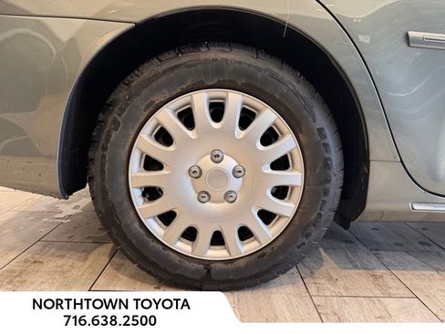 Used 2013 Toyota Camry LE FWD image 26