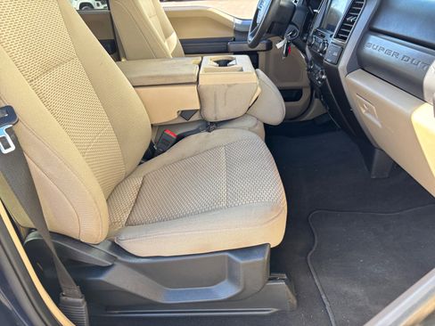 Used 2020 Ford F250 XLT w/ XLT Premium Package image 19