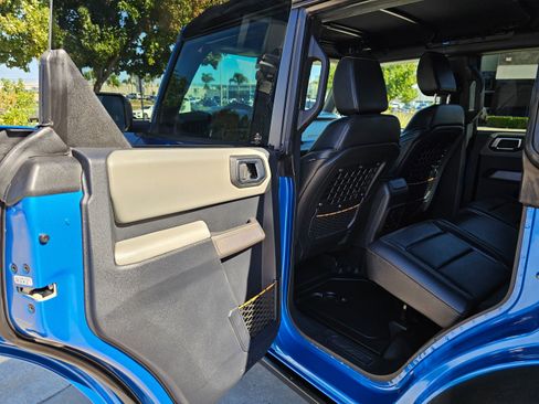 Used 2022 Ford Bronco Badlands w/ Sasquatch Package image 18