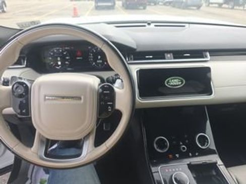 Used 2019 Land Rover Range Rover Velar R-Dynamic SE AWD/4WD image 7