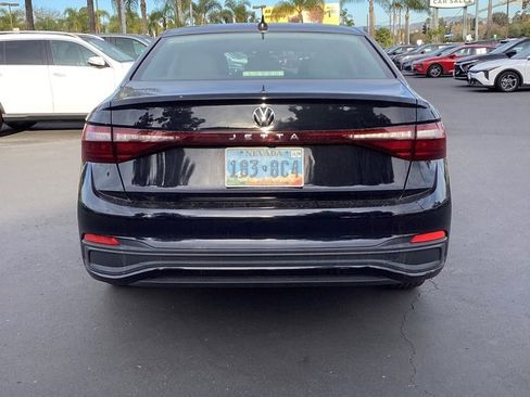 Used 2025 Volkswagen Jetta S image 8