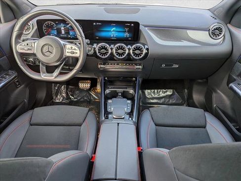 Certified 2023 Mercedes-Benz GLA 35 AMG 4MATIC image 17