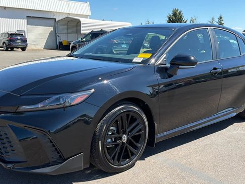 Certified 2026 Toyota Camry SE FWD image 39