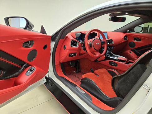 Used 2023 Aston Martin V12 Vantage image 16