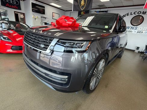 Used 2024 Land Rover Range Rover Long Wheelbase SE AWD/4WD image 10
