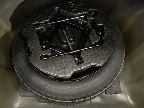 Used 2022 Hyundai Elantra SEL w/ Convenience Package image 38