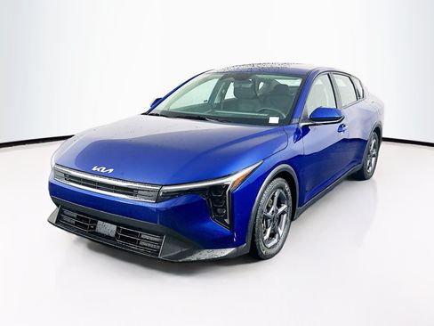 Used 2025 Kia K4 FWD image 3