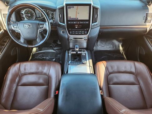 Used 2021 Toyota Land Cruiser image 31