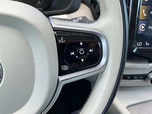 Used 2019 Volvo XC60 T8 Inscription w/ Advanced Package AWD/4WD image 17