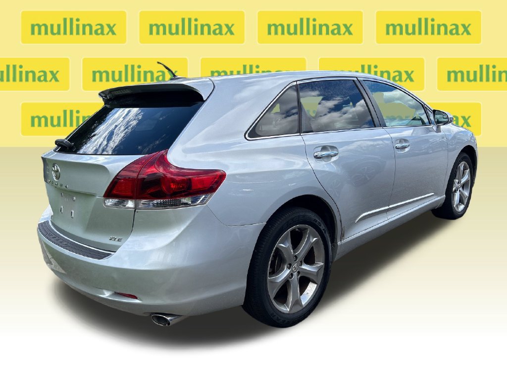 Used 2013 Toyota Venza XLE w/ XLE Premium Pkg FWD image 2
