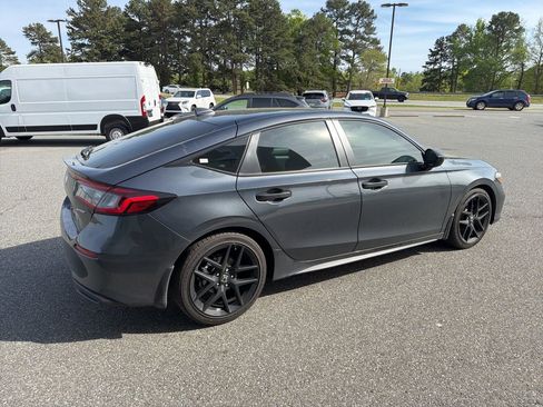 Used 2025 Honda Civic Sport image 8