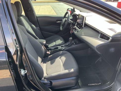 Used 2020 Toyota Corolla LE image 18