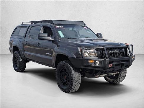 Used 2011 Toyota Tacoma 4x4 Double Cab w/ TRD Sport Pkg w/JBL Audio image 3