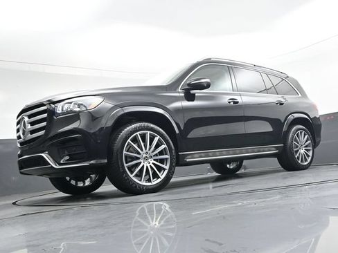 Used 2026 Mercedes-Benz GLS 450 4MATIC image 37