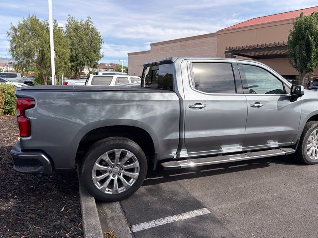 Used 2020 Chevrolet Silverado 1500 High Country w/ Technology Package AWD/4WD image 8