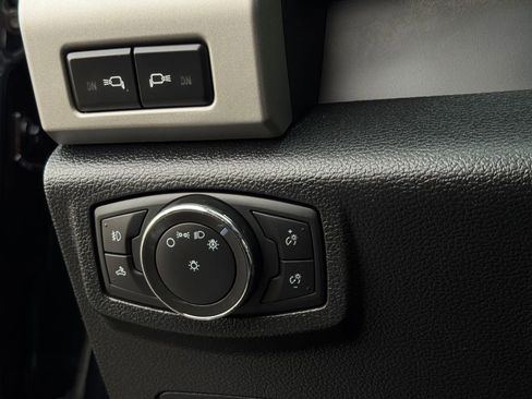 Used 2021 Ford F250 Lariat w/ Lariat Value Package image 36